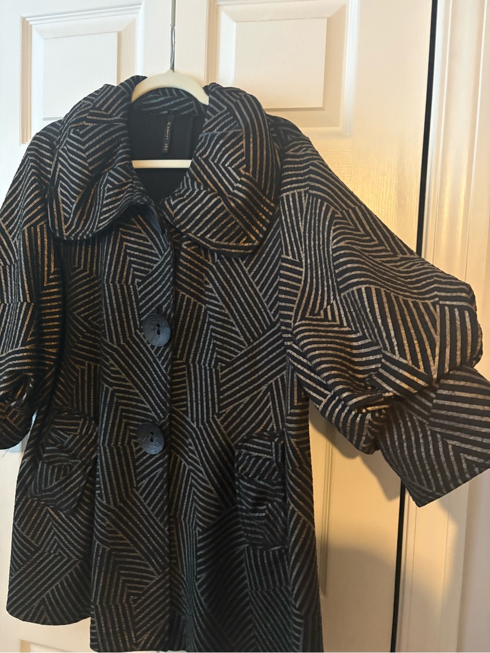 IC Collection By Connie K- Black and Gold Ombré Geometric Button-Front Tunic - Picture 2 of 5